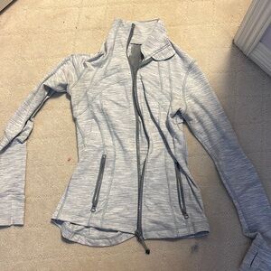 Lululemon define jacket size 6